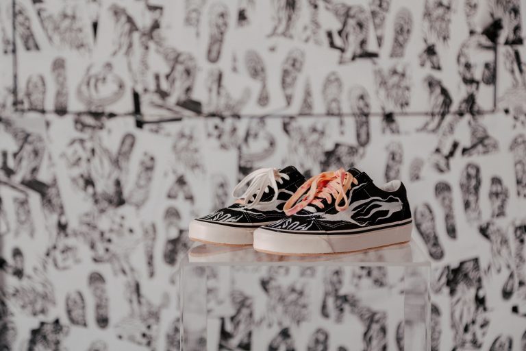 44 Geschichten auf Oliver Mušinkas Custom Vans