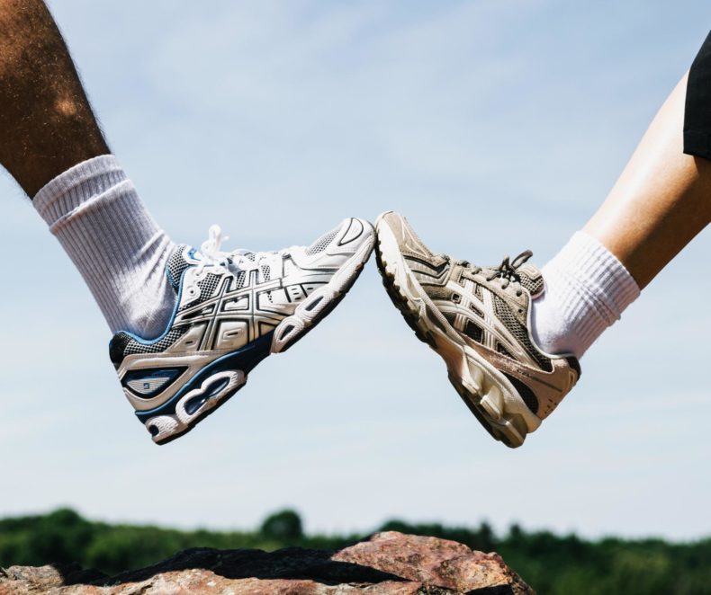 Im gesunden Körper? Ein gesunder Geist. Und an einem gesunden Körper? Asics